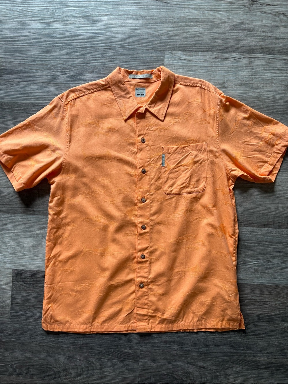 Columbia Sportswear River Lodge Men’s L Shirt Short Sleeve Orange Fish Jacquard